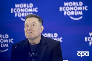 В оприлюдненних листах ідеться, що Маск 2012-го і 2013 року намагався організувати поїздки на острів Епштейна