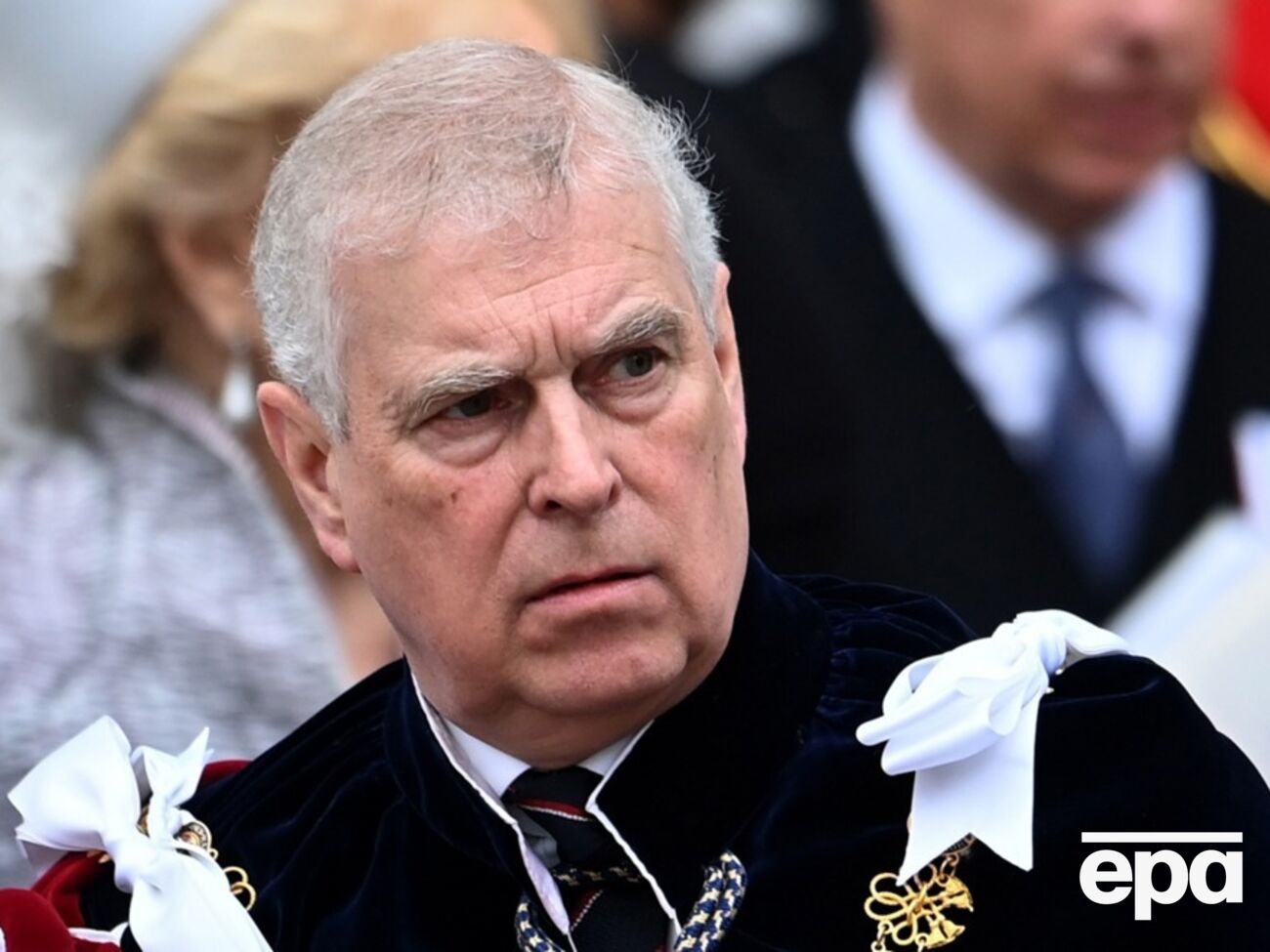 Скандал вокруг принца начался в 2010 году, когда его сфотографировали с Эпштейном