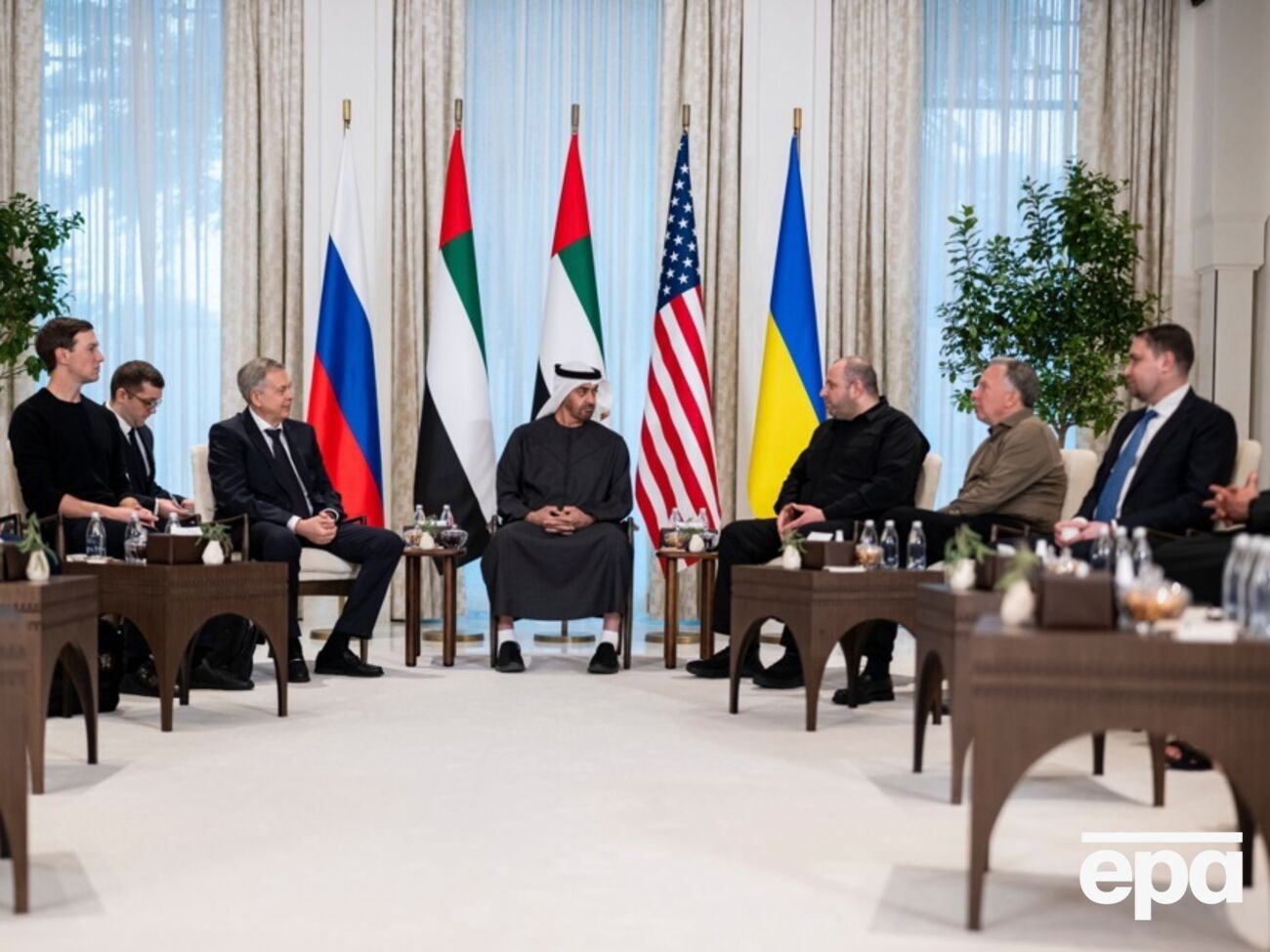 Станом на 1 лютого в ОАЕ запланували продовження мирних переговорів у двосторонньому форматі