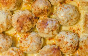 Для фарша возьмите 100 г отваренного риса