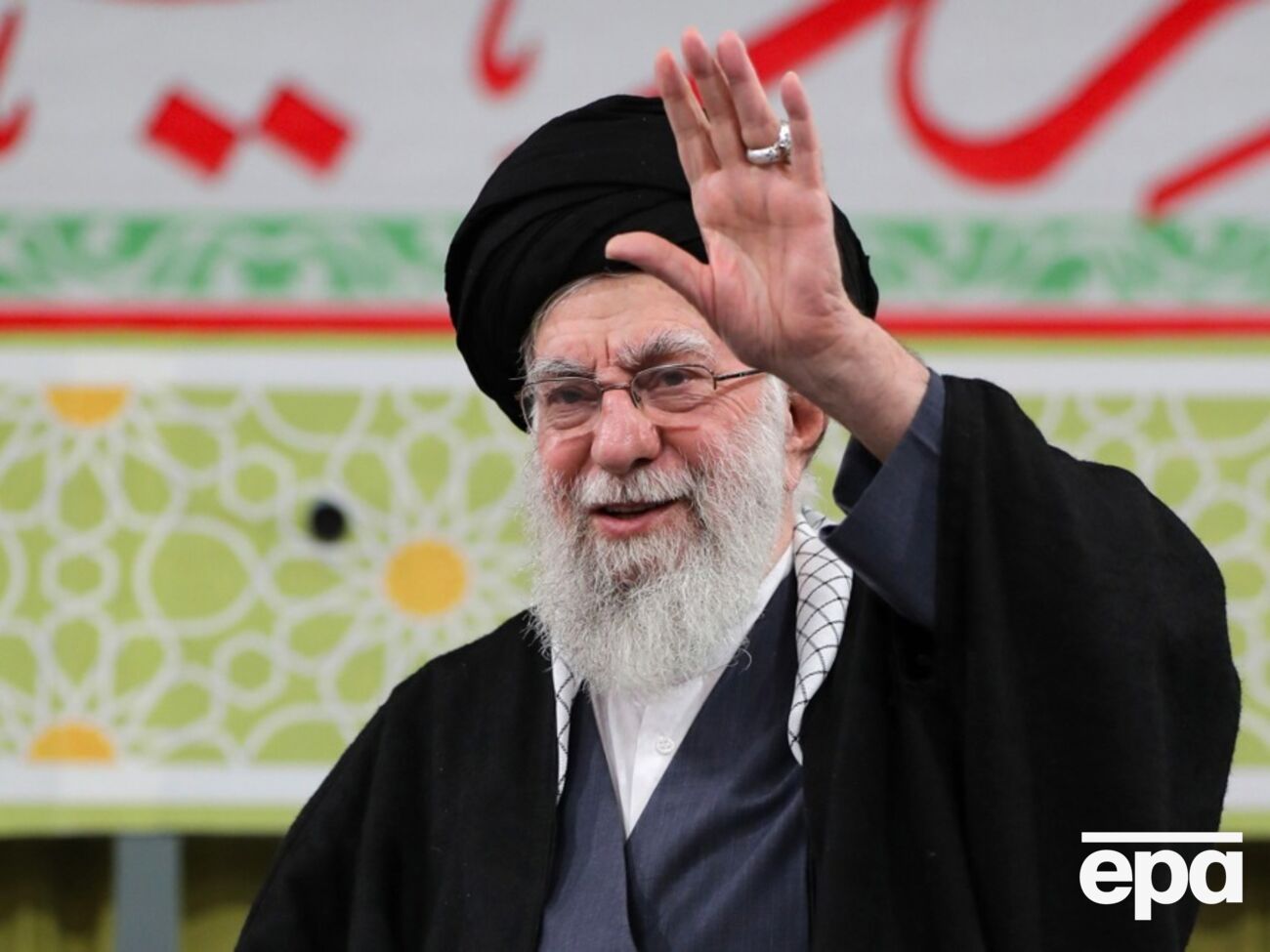 Хаменеи пригрозил, что если США нападут на Иран, то война "будет региональной"