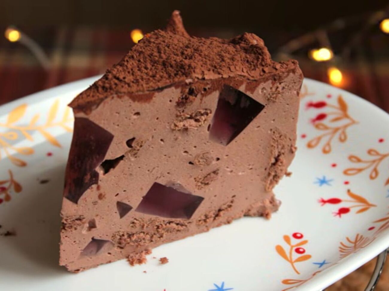 Торт должен постоять в холодильнике, чтобы масса застыла