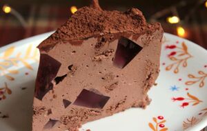 Торт должен постоять в холодильнике, чтобы масса застыла