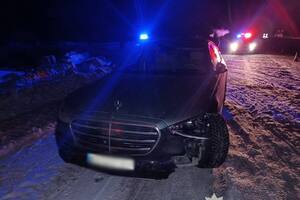 Машина бизнесмена сбила 60-летнего мужчину, утверждают СМИ