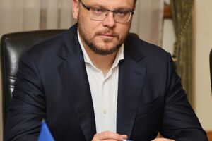 Кривонос: Що збиралися слухати вдома в керівниці підрозділу?
