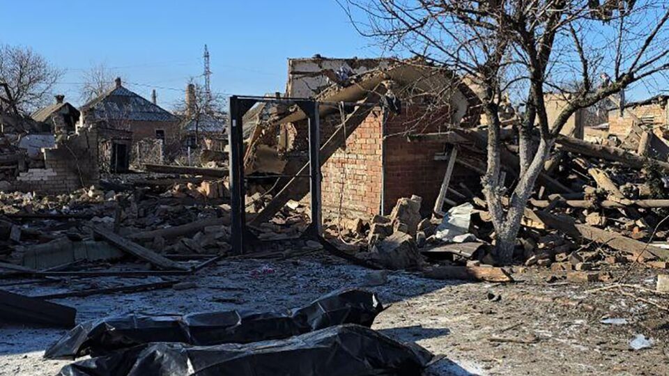 У Слов'янську з-під завалів приватного будинку дістали тіла жінки та її 11-річної доньки, розповіли в поліції області