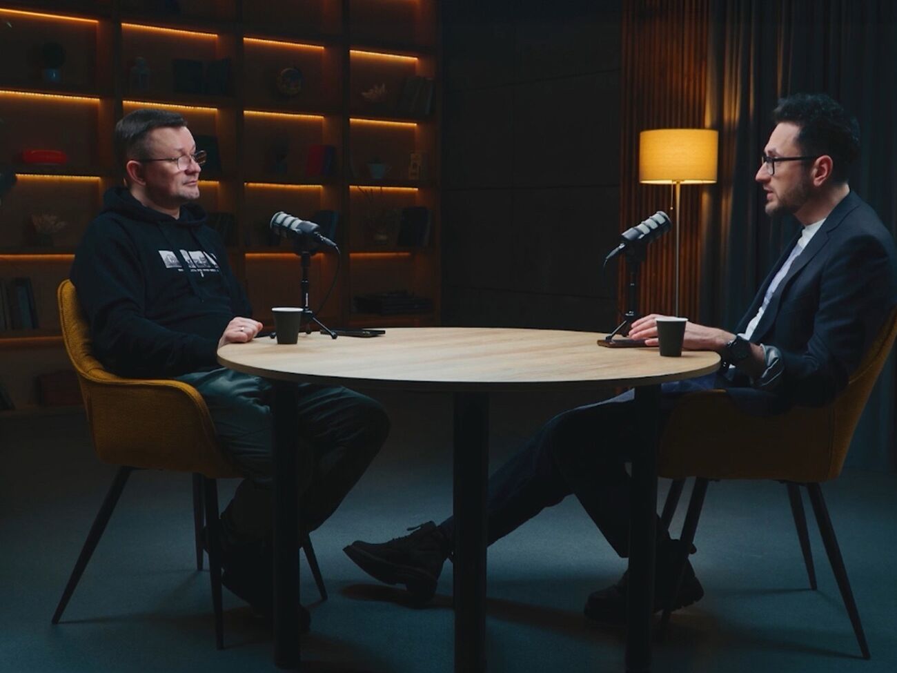 Первым гостем Сикоры стал Осиченко