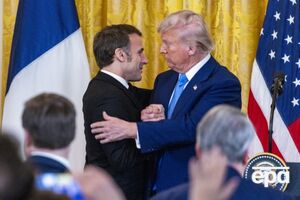 По словам Макрона, он уважает США, но в случае "очевидной агрессии" не нужно уступать