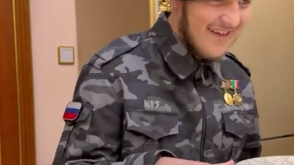 Кадиров показав на відео свого сина Адама