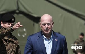 За словами Вітакера, PURL сприяє "мирним зусиллям через тиск на Москву"