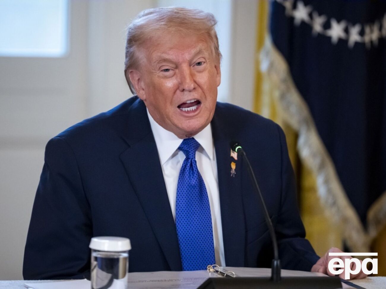 Трамп рассказал полиции, что однажды он был рядом с финансистом, когда там находились подростки, пишет СМИ