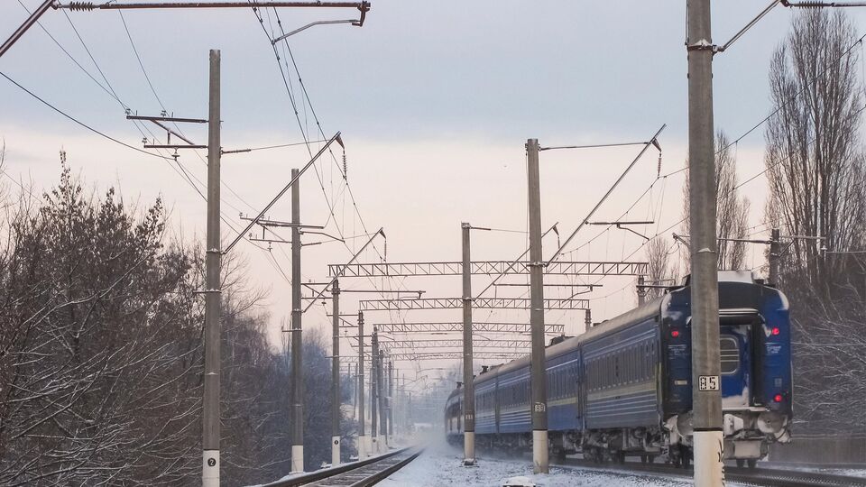 Под прицелом оказались локомотивы и депо в Днепропетровской и Сумской областях