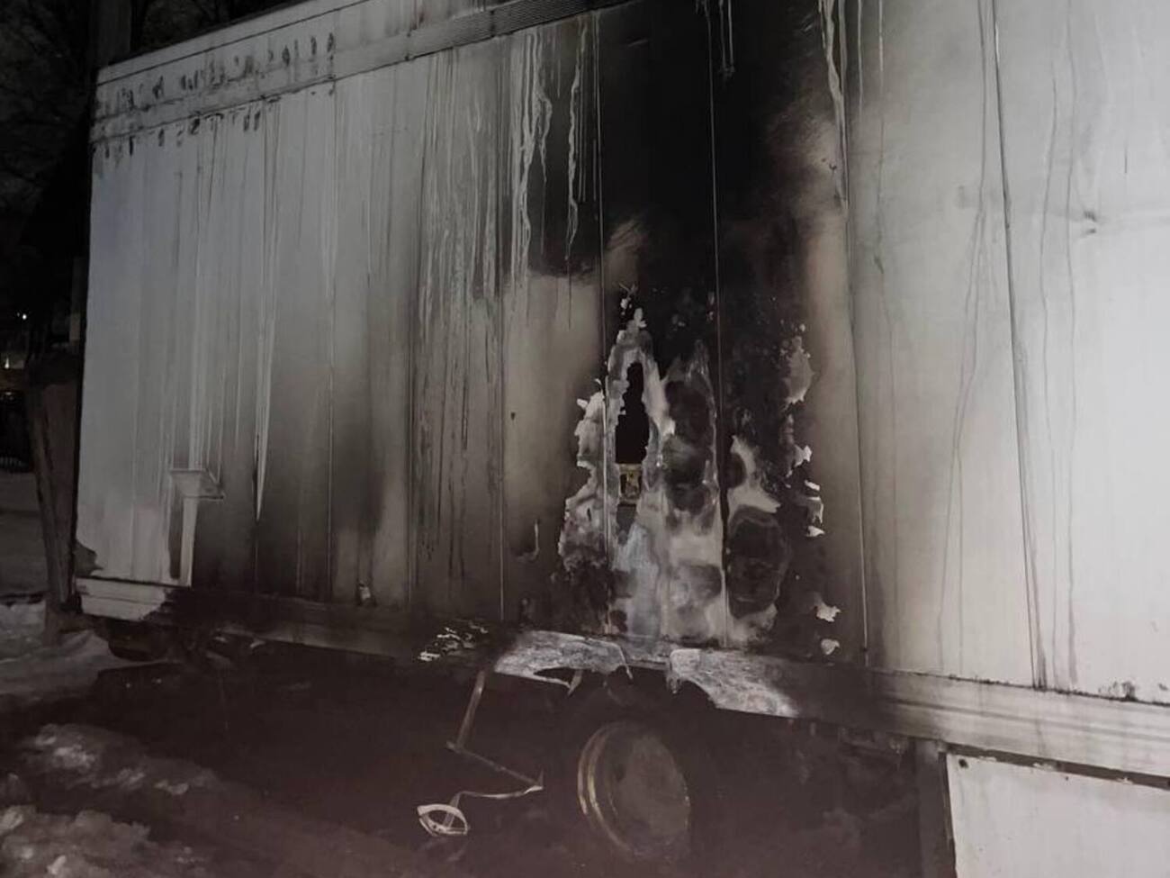 За версією слідства, підпали автомобілів здійснювали за допомогою запальнички