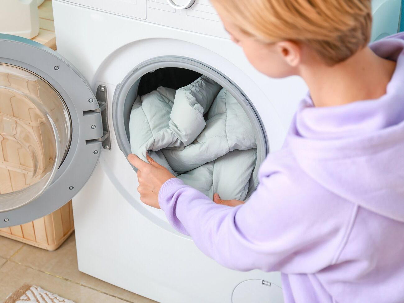 Пуховик нужно хорошо отжать