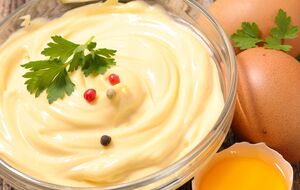 Основа майонеза – яичные желтки