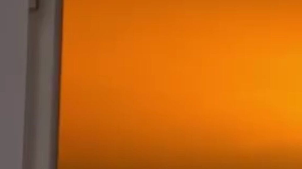Унаслідок атаки російських окупантів в Одесі пошкоджені об'єкт інфраструктури й бізнес-центр