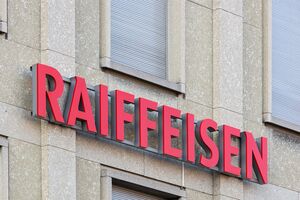 Банк не выполнил обещания о выходе из РФ