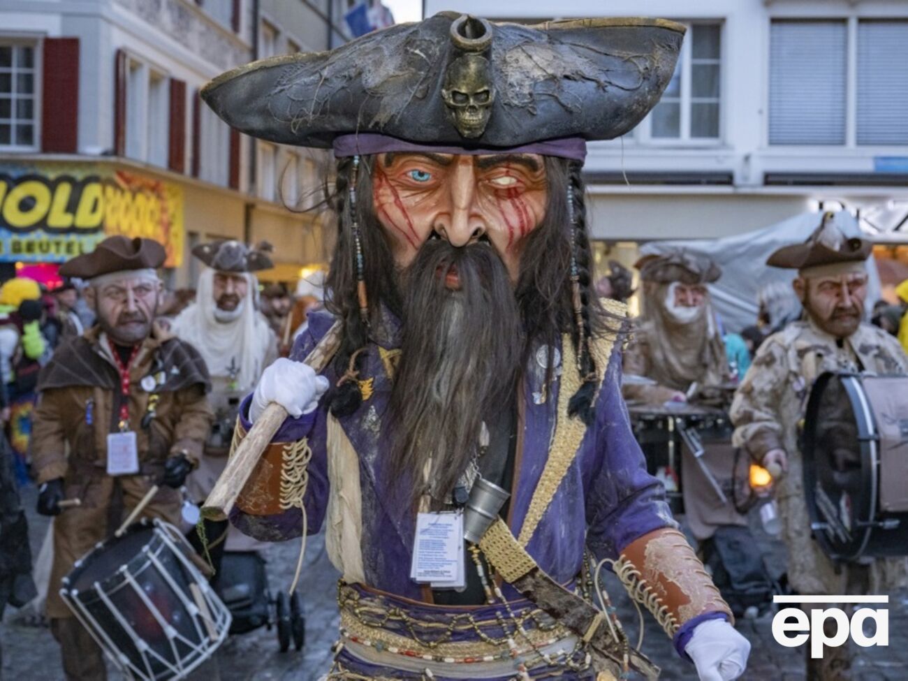 У Швейцарії стартував один із наймасштабніших карнавалів країни. Фоторепортаж