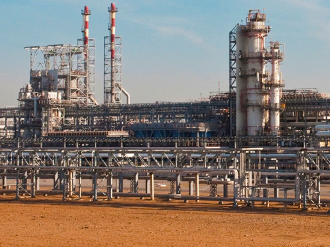 По словам собеседников, поражена установка первичной перегонки нефти CDU-1 на НПЗ