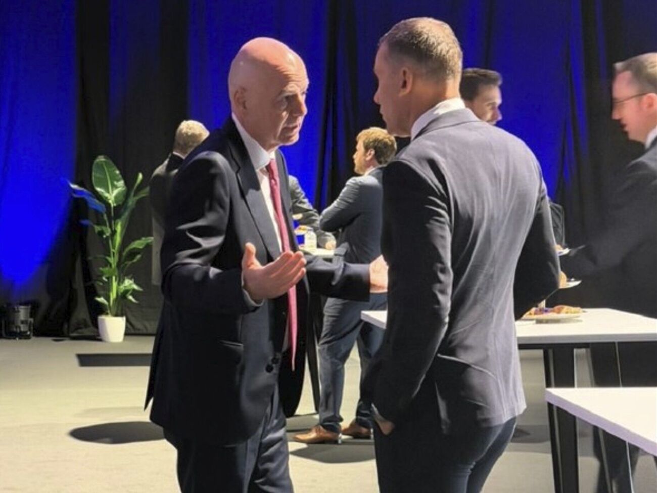 Шевченко зустрівся з Інфантіно, який хотів зняти з Росії футбольний бан