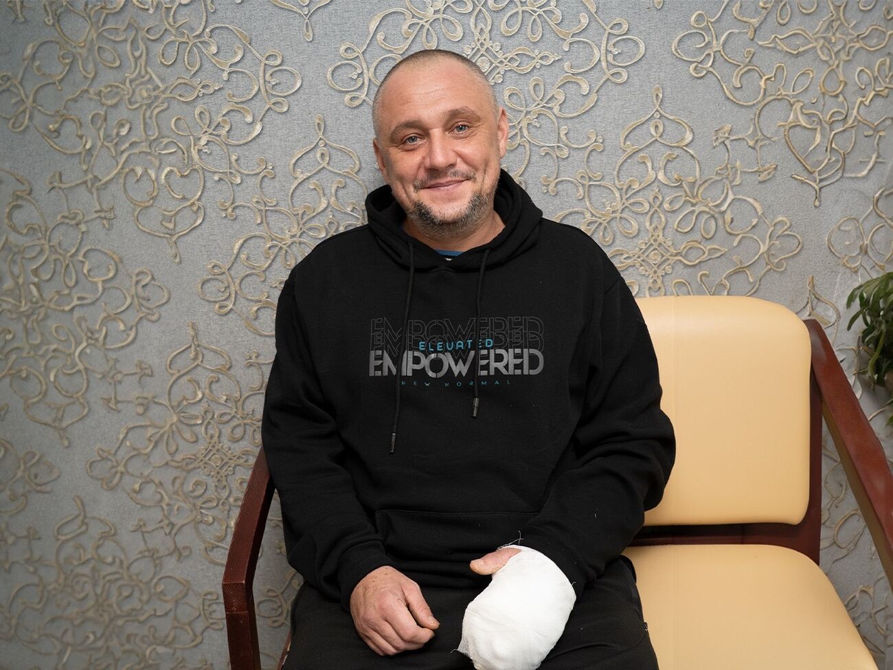 Євген дістав поранення під час обстрілу, і йому зробили низку операцій, зазначив Фонд