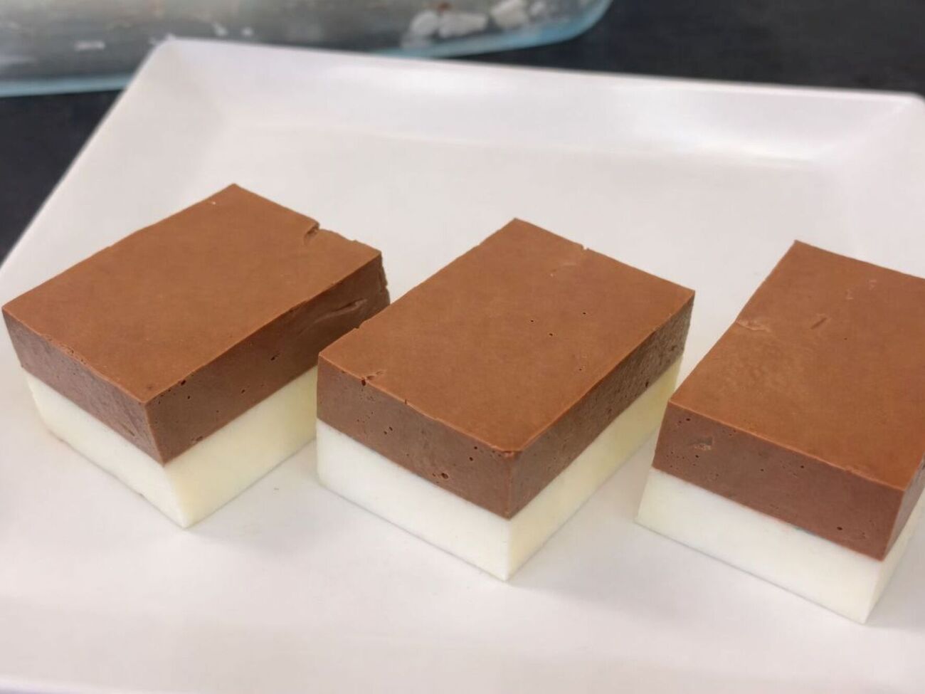 Десерт получается мягким и упругим, но не "резиновым"