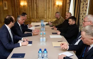 Зеленський у Мюнхені зустрівся з іранським кронпринцом у вигнанні Пехлеві