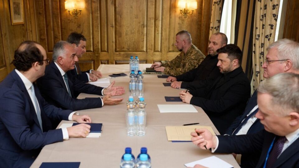 Зеленський у Мюнхені зустрівся з іранським кронпринцом у вигнанні Пехлеві