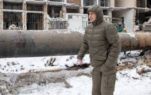 Вместо того, чтобы заниматься восстановлением систем жизнеобеспечения, работники КП вынуждены заниматься бумагами, сказал Кличко