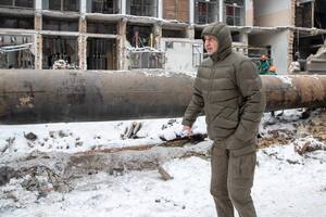 Вместо того, чтобы заниматься восстановлением систем жизнеобеспечения, работники КП вынуждены заниматься бумагами, сказал Кличко