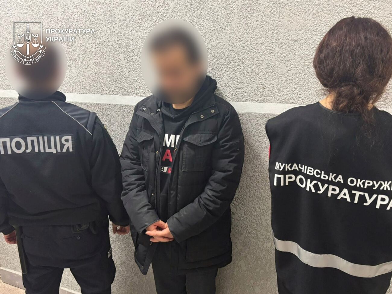 Помітивши правоохоронців, фігурант вирішив утекти через вікно