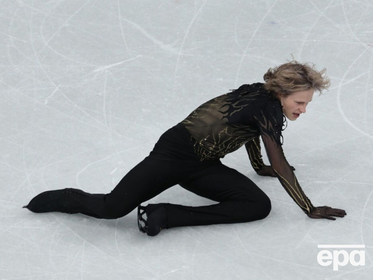 Малінін двічі впав під час виступу