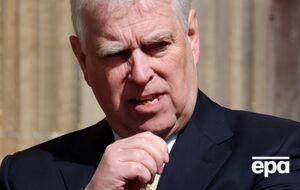 По словам экс-охранника, принц Эндрю несколько раз в неделю приводил женщин в Букингемский дворец