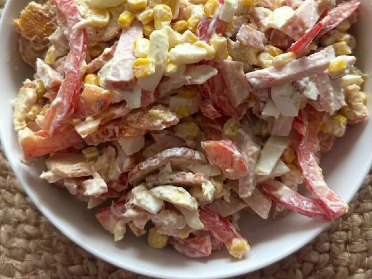 Для салата понадобится свежий болгарский перец