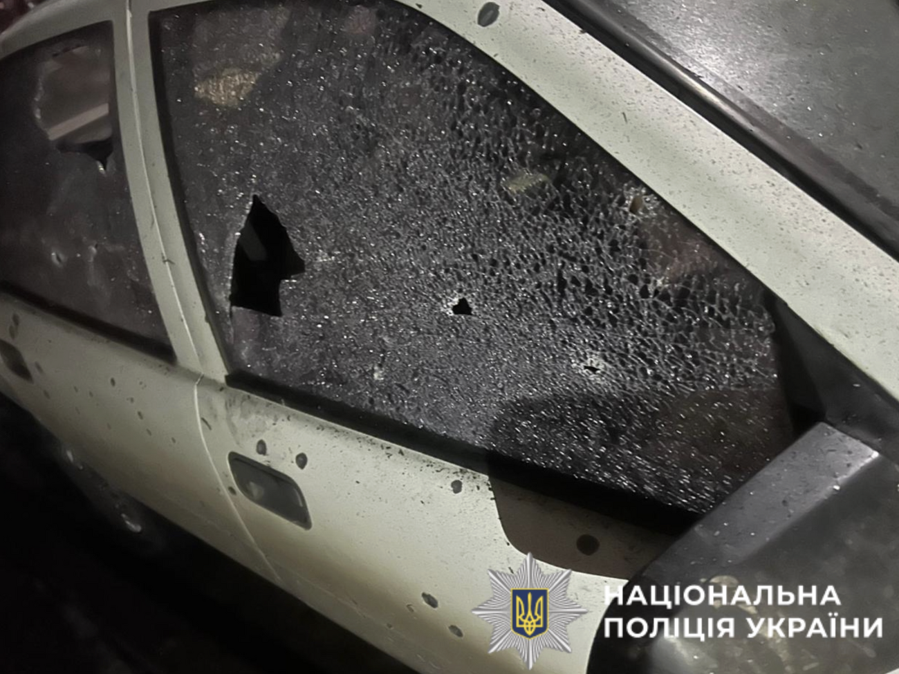 Из-за взрыва повреждения получил автомобиль