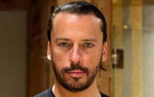 Уперше свій новий образ артист показав підписникам 19 січня