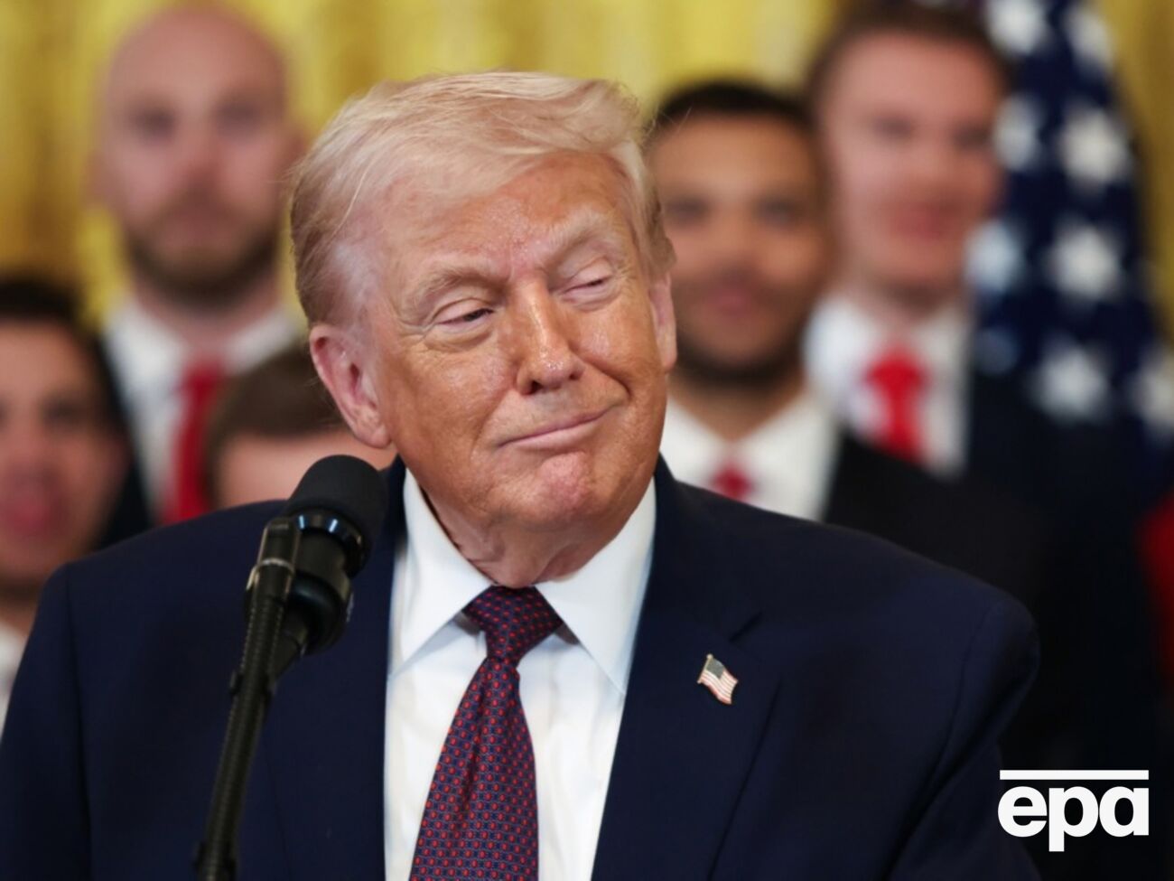 Трамп поблагодарил за портрет, однако теперь ожидает такой, который охватит как 45-й, так и 47-й его сроки