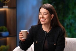 Эсхакзай: Сейчас у меня парень на семь лет моложе меня