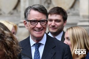 Мандельсона подозревают в сливе секретной информации Эпштейну