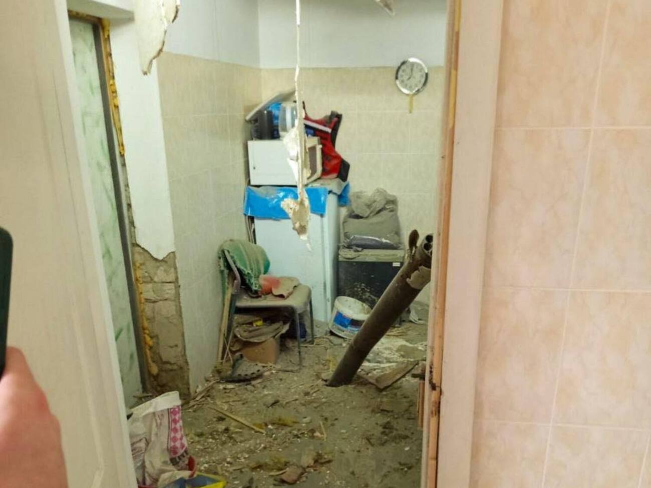 Унаслідок атаки на приміщення поліклініки в Херсоні зруйновано частину кабінетів