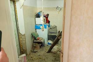 В результате атаки на помещение поликлиники в Херсоне разрушена часть кабинетов