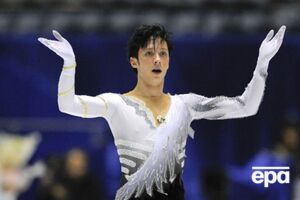 В 2019 году Вейр тренировался под песню украинской группы Kazka "Плакала"