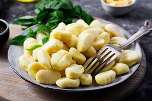 Для теста возьмите 250 г творога