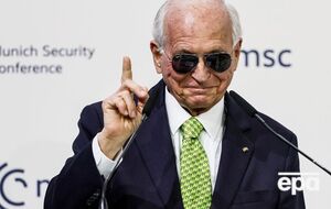 Ішингер виступив у сонцезахисних окулярах