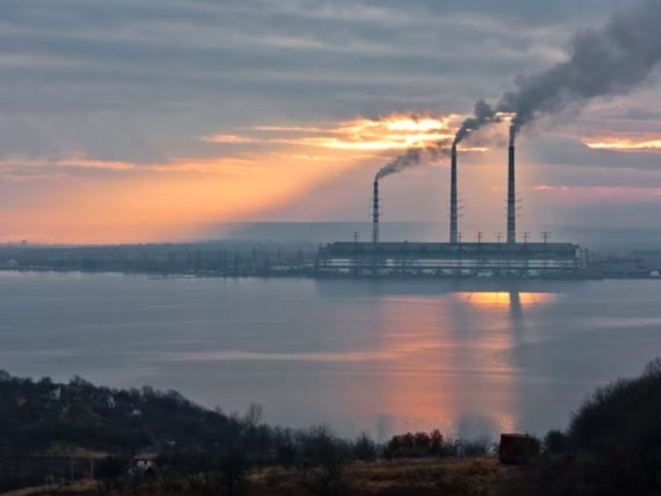 После взрывов в Бурштыне пропали тепло и горячая вода