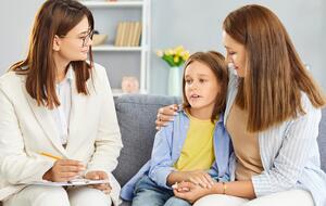 Фонд Ріната Ахметова влаштовує вебінар для фахівців, які працюють із дітьми