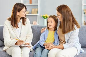 Фонд Ріната Ахметова влаштовує вебінар для фахівців, які працюють із дітьми