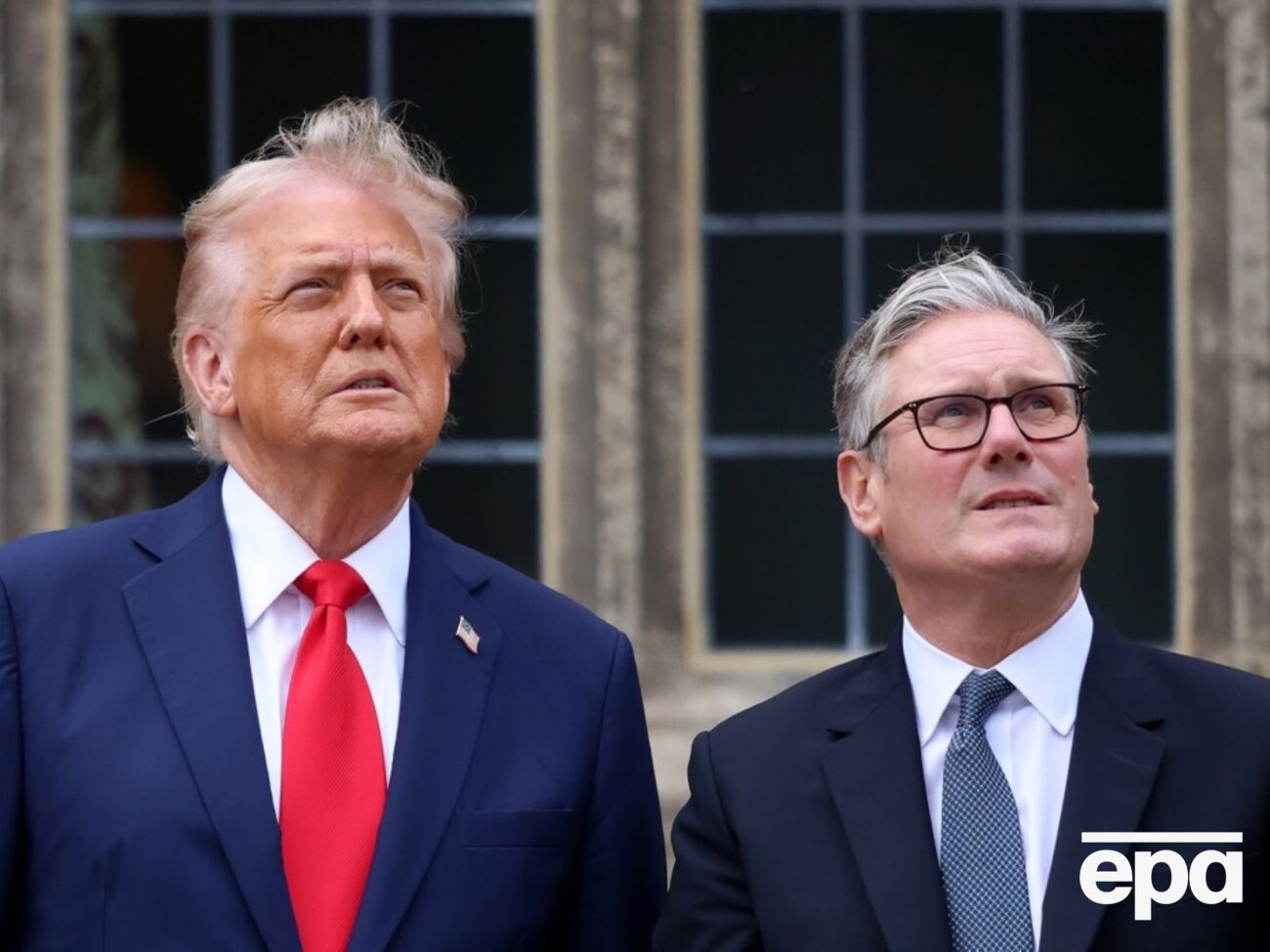 В разговоре с Трампом Стармер осудил "варварские" российские атаки на Украину