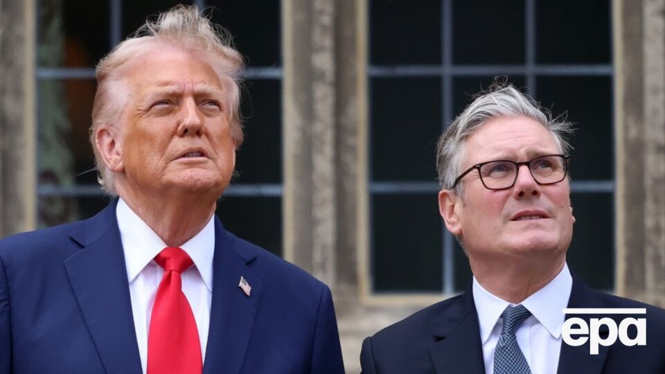 В разговоре с Трампом Стармер осудил "варварские" российские атаки на Украину