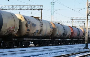 Поїзд складався із 37 цистерн із нафтою
